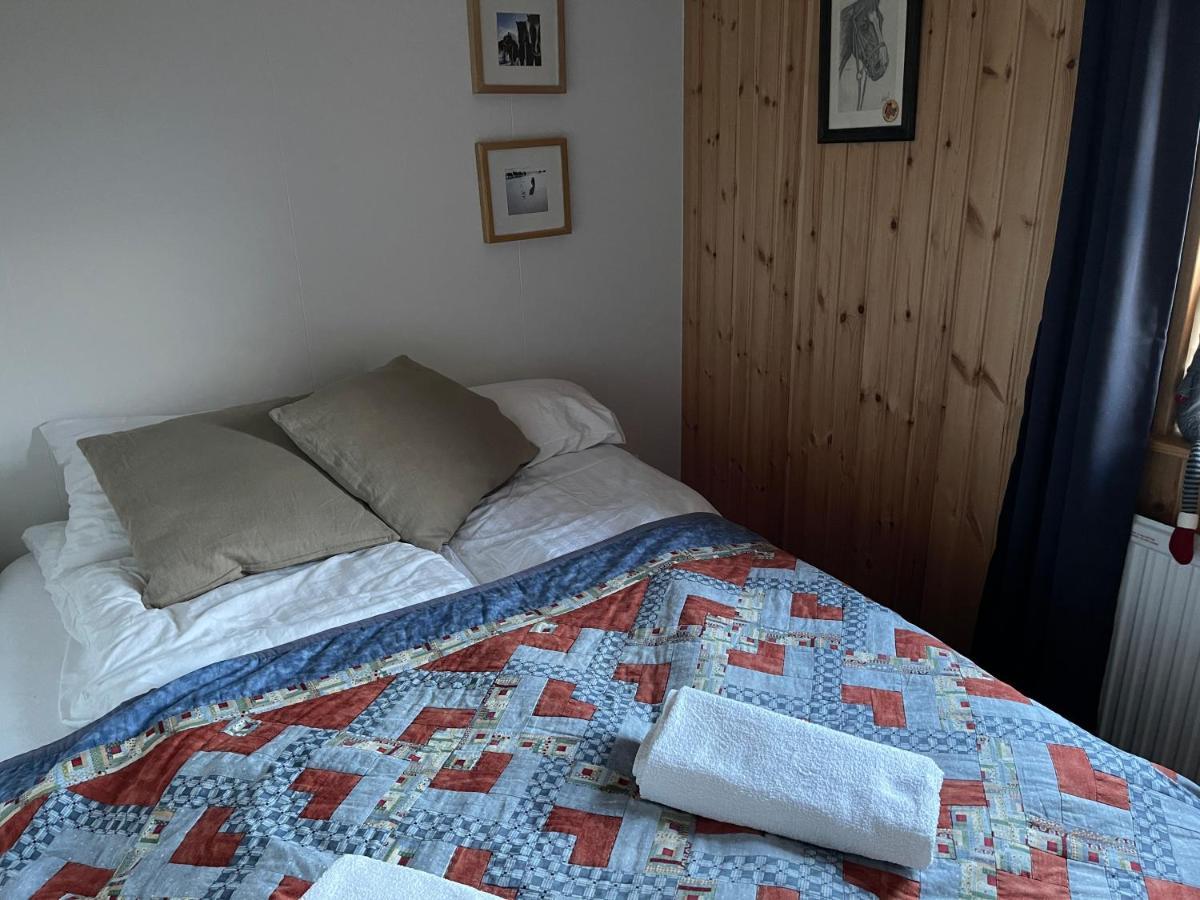 Foegruvallakot Cabin Хелла Экстерьер фото